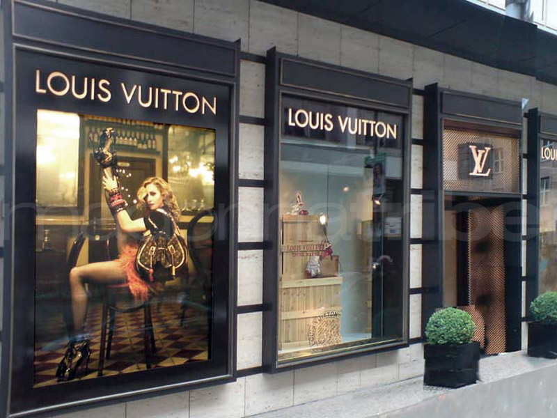 Berlin, Berlin/germany - 23 12 18: Louis Vuitton Store Sign In
